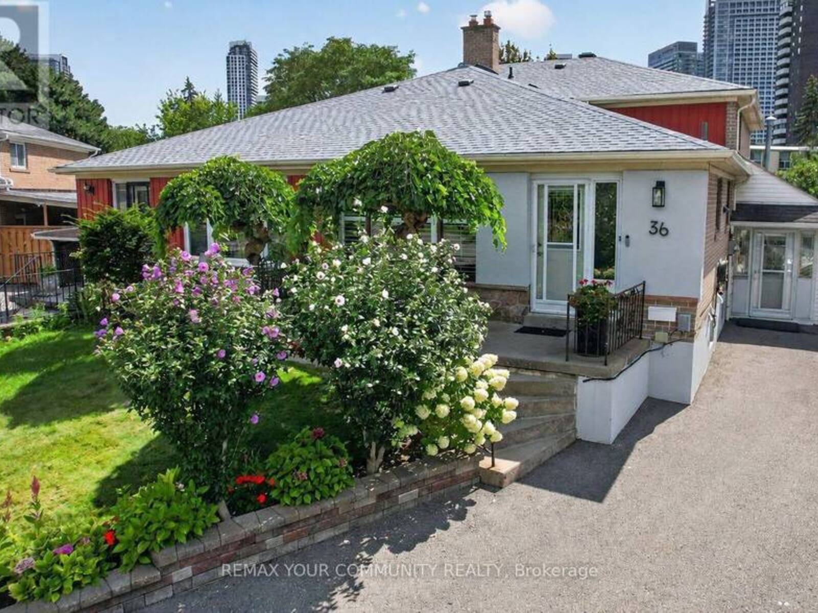 36 CROSSBOW CRESCENT, Toronto, Ontario M2J 3M4