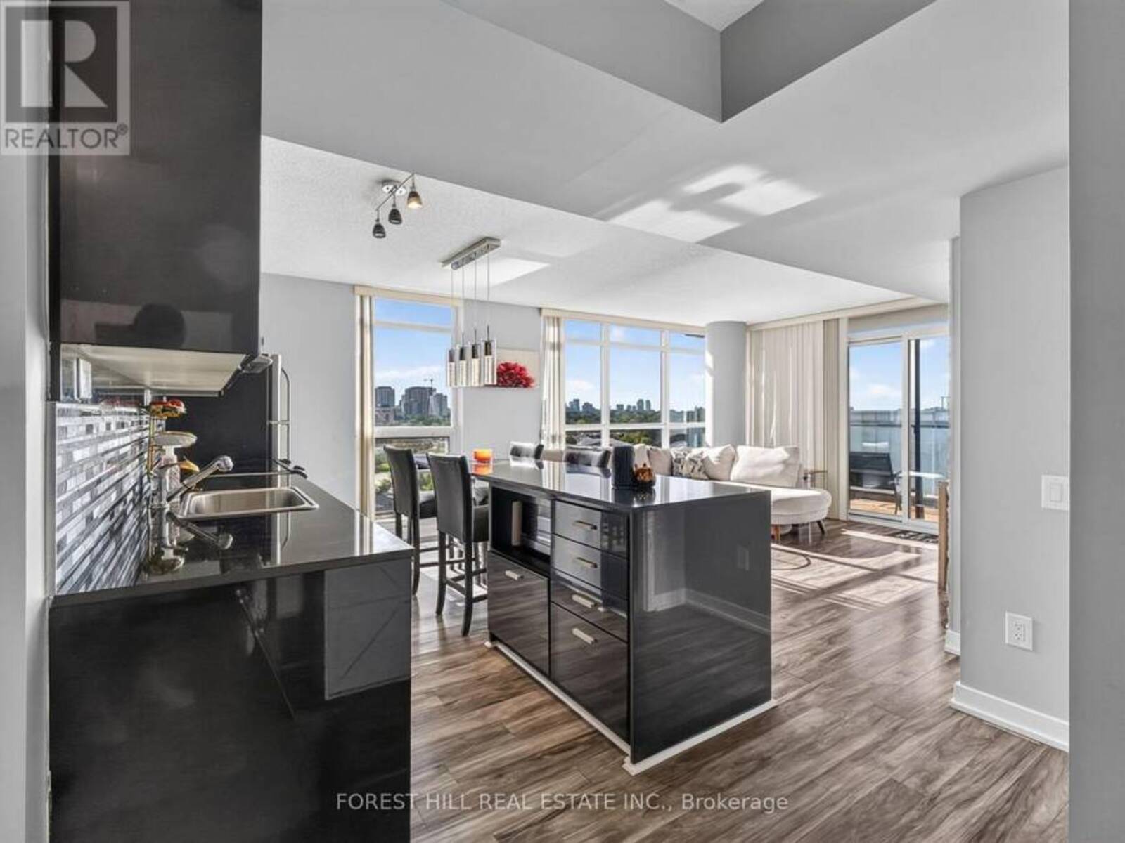 1817 - 19 SINGER COURT, Toronto, Ontario M2K 0B2