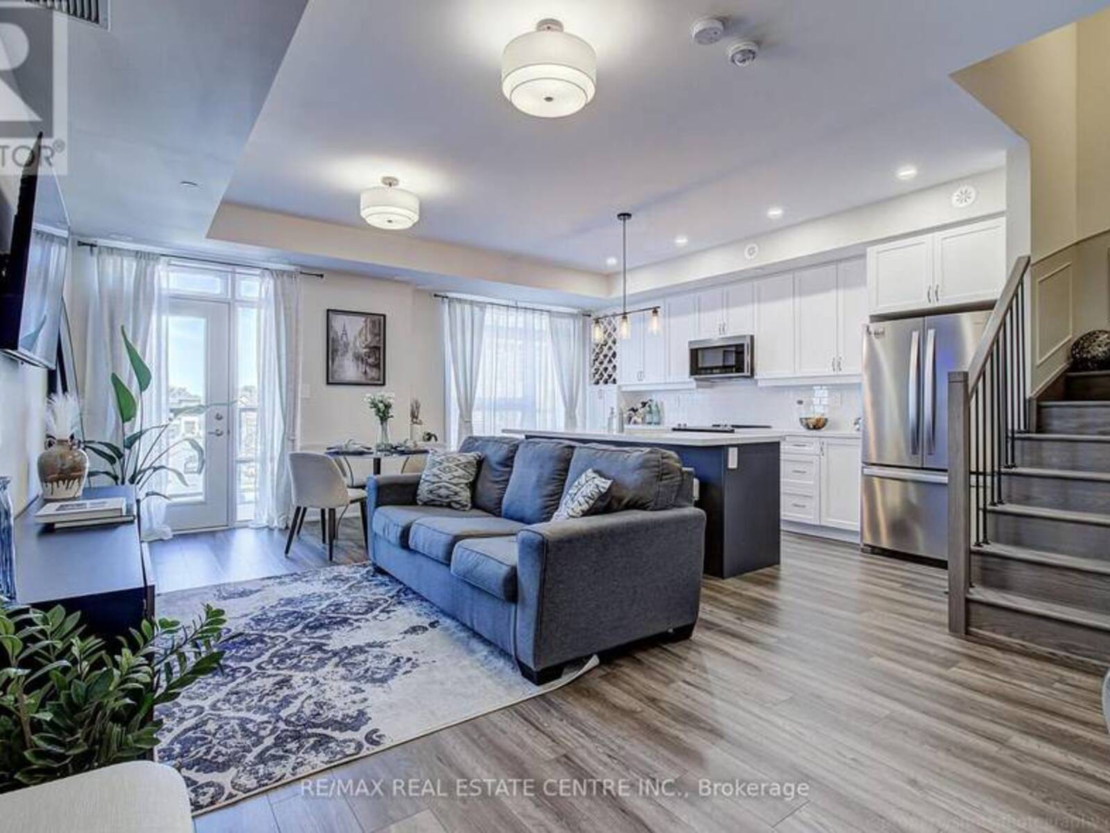 116 - 1569 ROSE WAY, Milton, Ontario L9E 1N4
