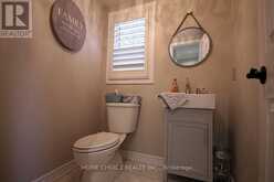 155 HOLLANDVIEW TRAIL | Aurora Ontario | Slide Image Twelve