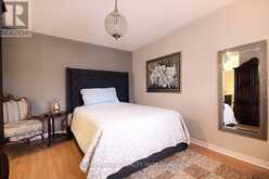 155 HOLLANDVIEW TRAIL | Aurora Ontario | Slide Image Thirteen