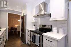 155 HOLLANDVIEW TRAIL | Aurora Ontario | Slide Image Seven