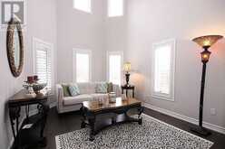 155 HOLLANDVIEW TRAIL | Aurora Ontario | Slide Image Nine