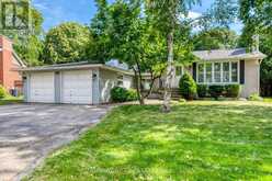 2096 SALVATOR BOULEVARD | Oakville Ontario | Slide Image Two