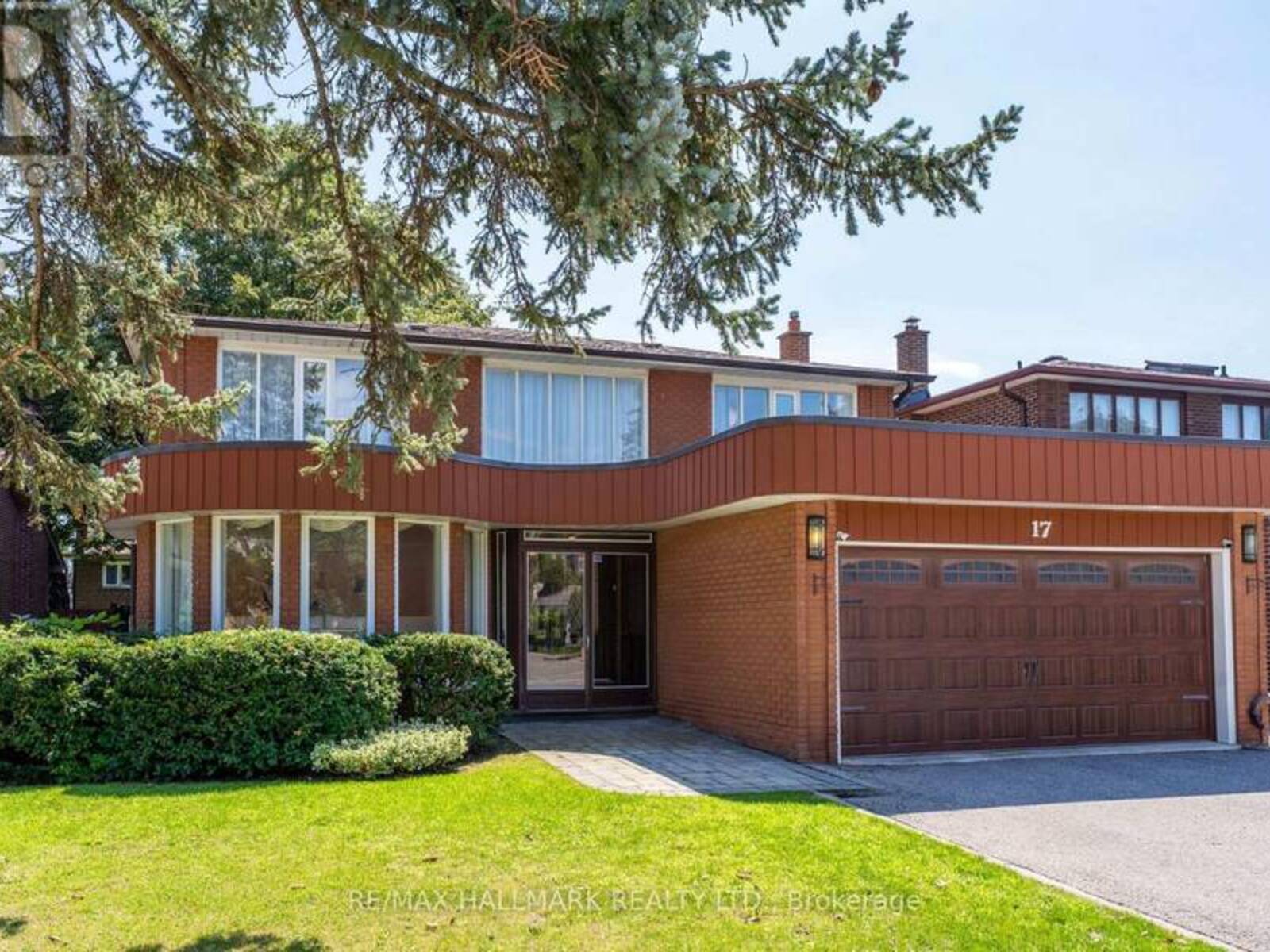 17 TWIN CIRCLE COURT, Toronto, Ontario M2R 3L3