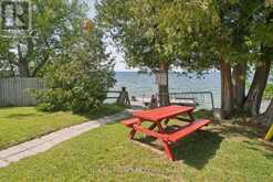68 FARLEY CIRCLE | Georgina Ontario | Slide Image Four