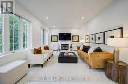 203 FRED MCLAREN BOULEVARD | Markham Ontario | Slide Image Eighteen