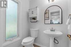 7 PENTON DRIVE | Barrie Ontario | Slide Image Fifteen