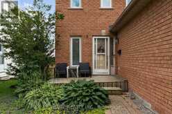 7 PENTON DRIVE | Barrie Ontario | Slide Image Three
