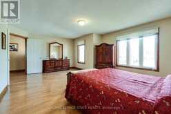 137 NATIONAL DRIVE | Hamilton Ontario | Slide Image Forty