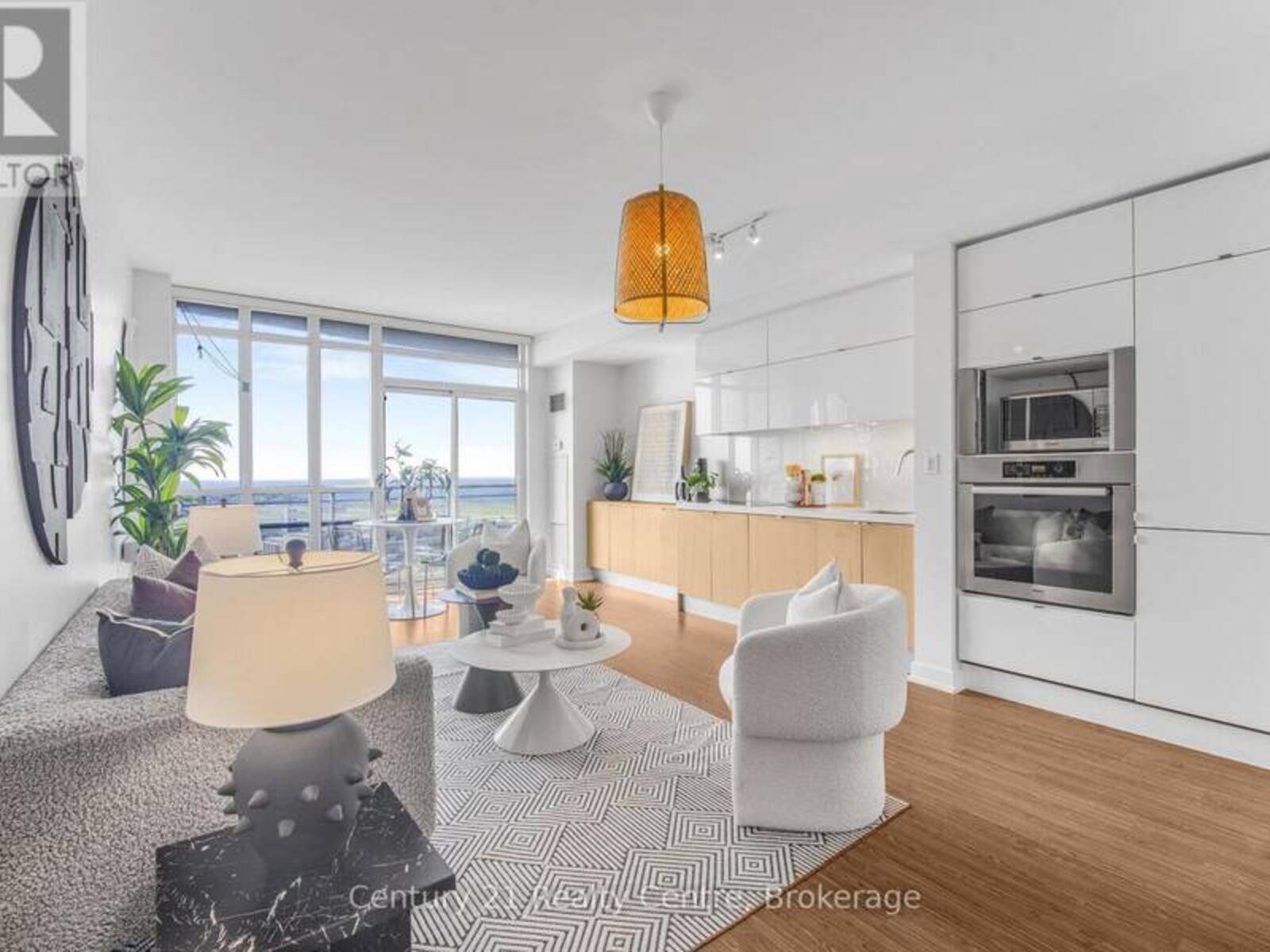 3307 - 21 ICEBOAT TERRACE, Toronto, Ontario M5V 4A9