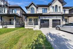 9 ALAN WILLIAMS TRAIL | Uxbridge Ontario | Slide Image One