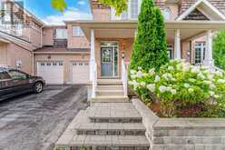 5 WESTHAMPTON WAY | Hamilton Ontario | Slide Image Five