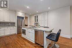 329 WALMER ROAD | Toronto Ontario | Slide Image Twelve