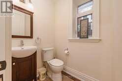 329 WALMER ROAD | Toronto Ontario | Slide Image Eighteen