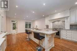 329 WALMER ROAD | Toronto Ontario | Slide Image Nine