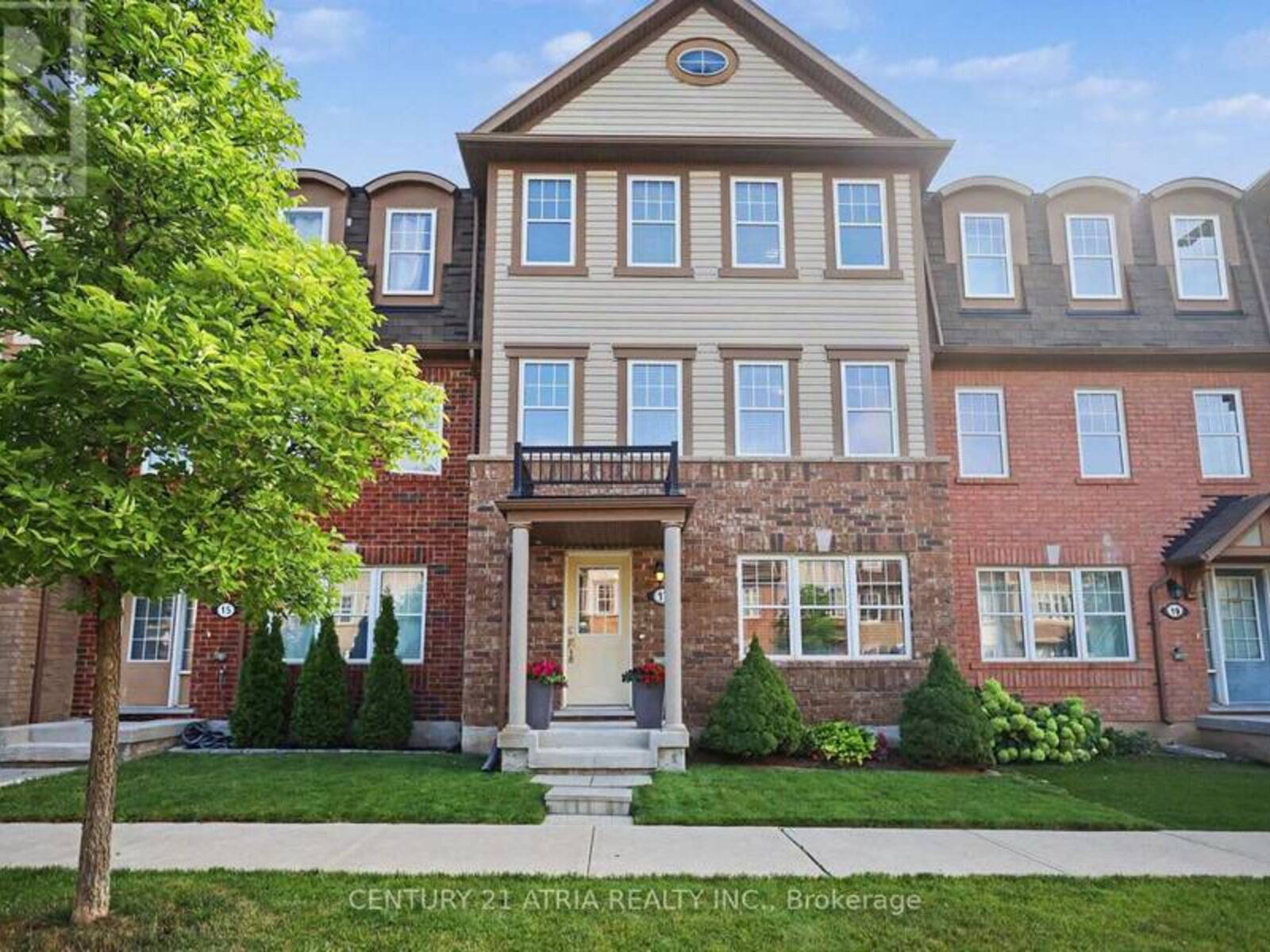 17 CROSSBILL ROAD, Brampton, Ontario L7A 3Z5