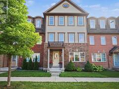 17 CROSSBILL ROAD Brampton Ontario, L7A 3Z5
