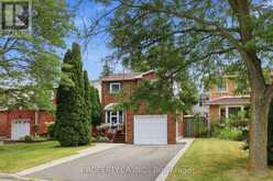 35 LAKECREST TRAIL | Brampton Ontario | Slide Image Three