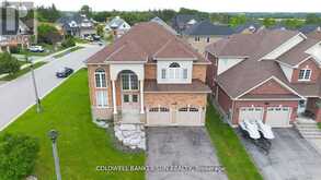 33 ELLIS CRESCENT | Lindsay Ontario | Slide Image One