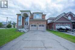 33 ELLIS CRESCENT | Lindsay Ontario | Slide Image Two