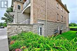 16 - 520 SILKEN LAUMANN DRIVE | Newmarket Ontario | Slide Image Forty-three