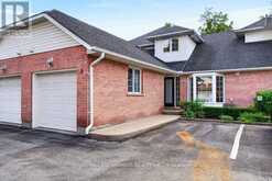 5 - 2435 WOODWARD AVENUE | Burlington Ontario | Slide Image One