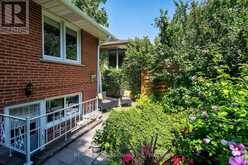 17 CLEARSIDE PLACE | Toronto Ontario | Slide Image Thirty-four