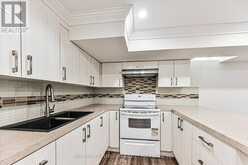 27 SAMANTHA CIRCLE | Richmond Hill Ontario | Slide Image Thirty