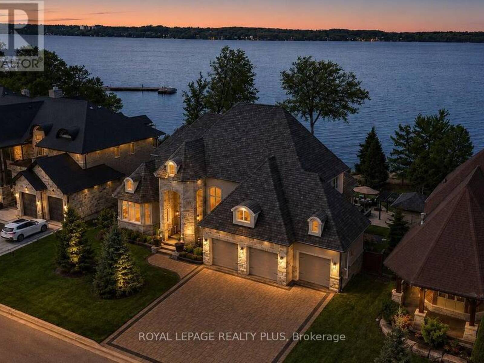 39 PLUNKETT COURT, Barrie, Ontario L4N 6M3