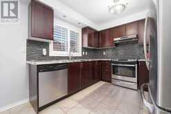 97 HOLLINGSWORTH CIRCLE | Brampton Ontario | Slide Image Six