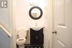685 NORTH LEAKSDALE CIRCLE | London Ontario | Slide Image Nine