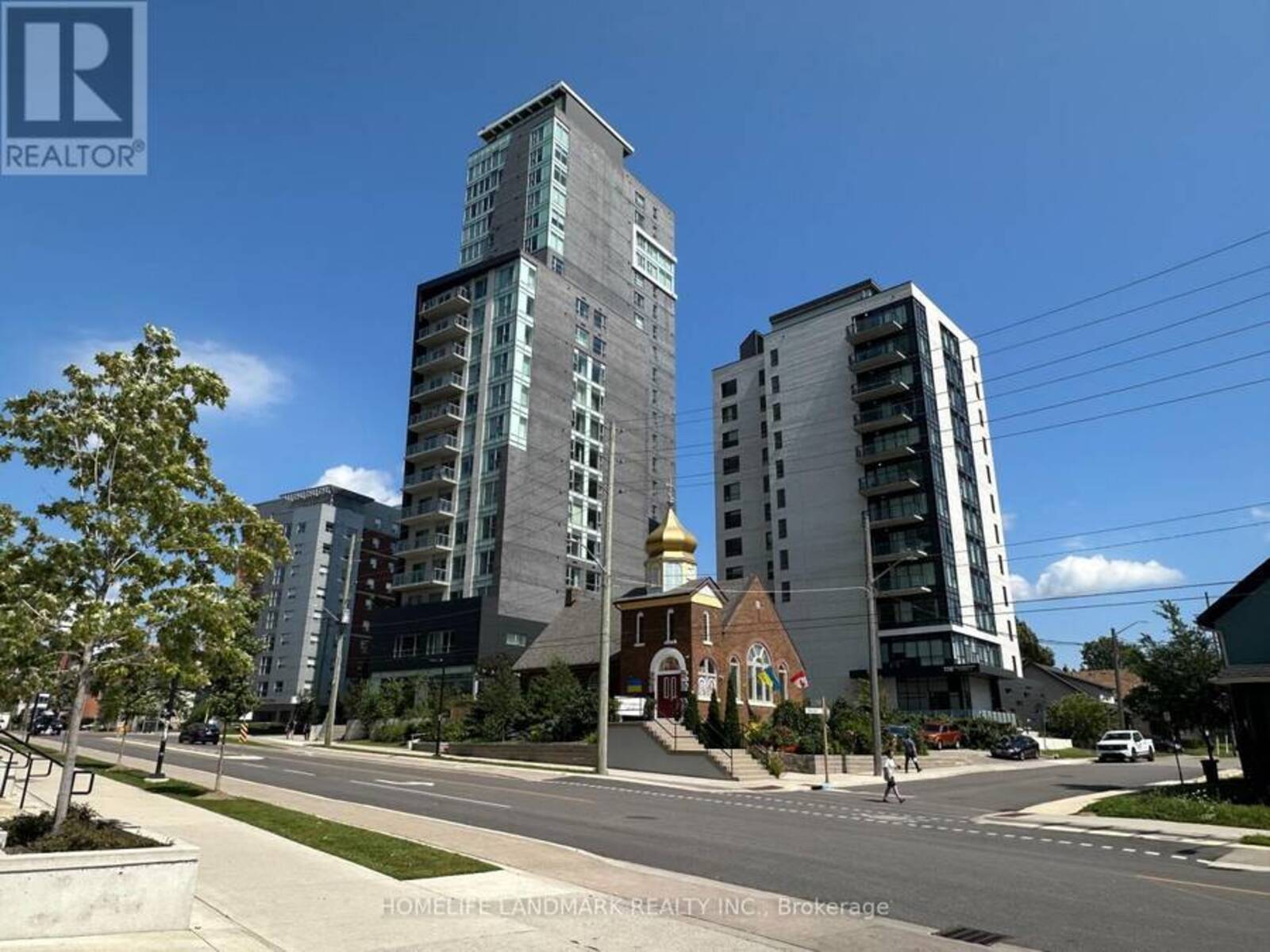 2004 - 158 KING STREET N, Waterloo, Ontario N2J 0E5