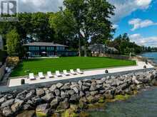 3 ENNISCLARE DRIVE | Oakville Ontario | Slide Image Four