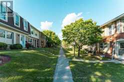 3 - 2230 UPPER MIDDLE ROAD | Burlington Ontario | Slide Image Thirty-seven