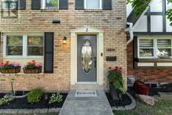 3 - 2230 UPPER MIDDLE ROAD | Burlington Ontario | Slide Image Four
