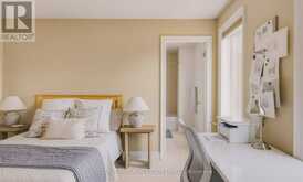 8 CYRIL RICHARDSON COURT | Uxbridge Ontario | Slide Image Thirty-two
