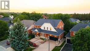 8 CYRIL RICHARDSON COURT | Uxbridge Ontario | Slide Image Three