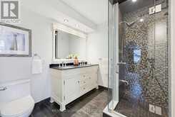 3083 LAKESHORE ROAD | Burlington Ontario | Slide Image Nineteen