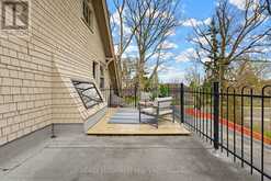 3083 LAKESHORE ROAD | Burlington Ontario | Slide Image Twenty-three