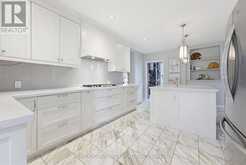 3083 LAKESHORE ROAD | Burlington Ontario | Slide Image Nine