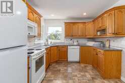 98 DUNCOMBE DRIVE | Hamilton Ontario | Slide Image Ten