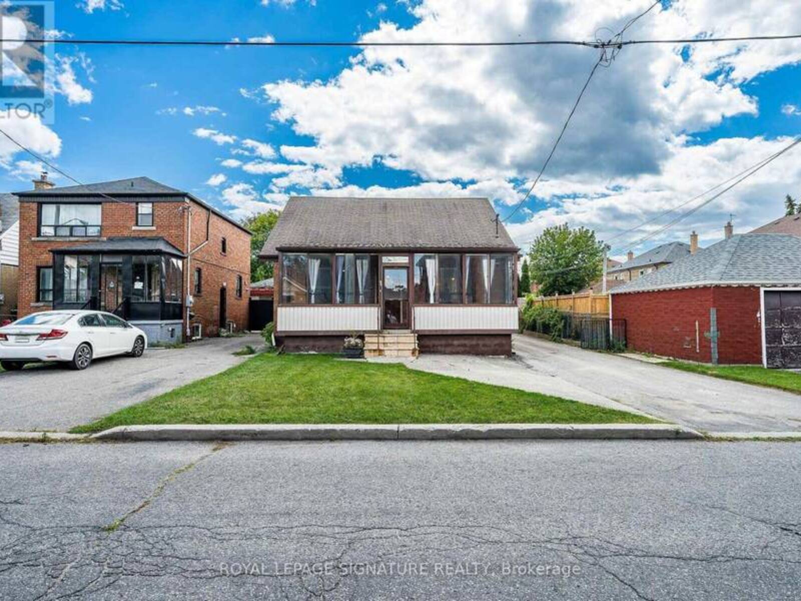 1 DAVIDSON AVENUE, Toronto, Ontario M1K 1C2