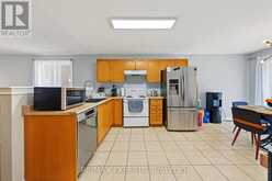17 MICHELLE DRIVE | Barrie Ontario | Slide Image Thirteen