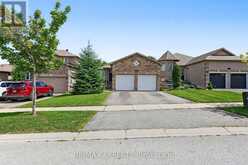 17 MICHELLE DRIVE | Barrie Ontario | Slide Image Two