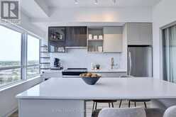 PH15 - 395 DUNDAS STREET W | Oakville Ontario | Slide Image Four