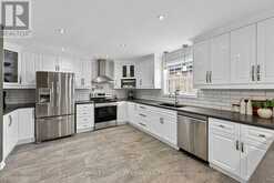 334 PARKWOOD AVENUE | Bradford West Gwillimbury Ontario | Slide Image Three