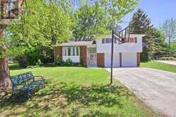 17 LARKDALE CRESCENT | Angus Ontario | Slide Image Three