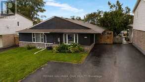 109 DAPHNE CRESCENT | Barrie Ontario | Slide Image One