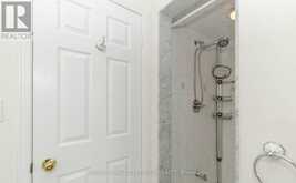 2452 PATHFINDER DRIVE | Burlington Ontario | Slide Image Thirty